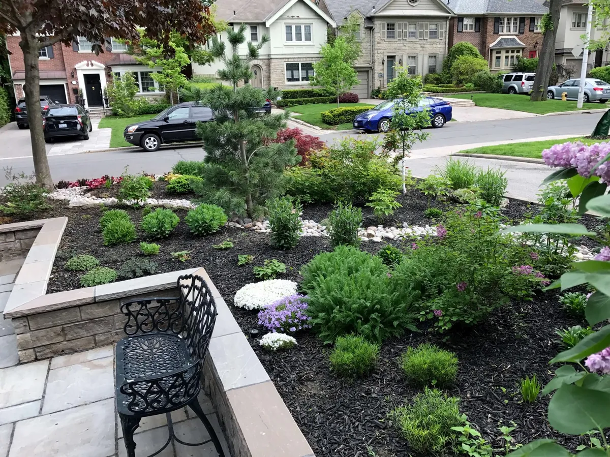 Wildrose Gardening team at work