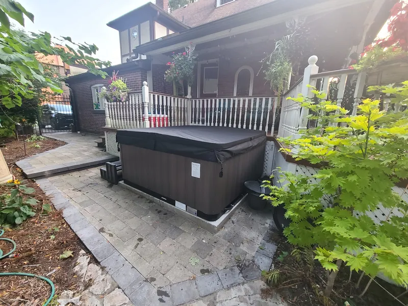 Birk's Landscaping Inc team at work